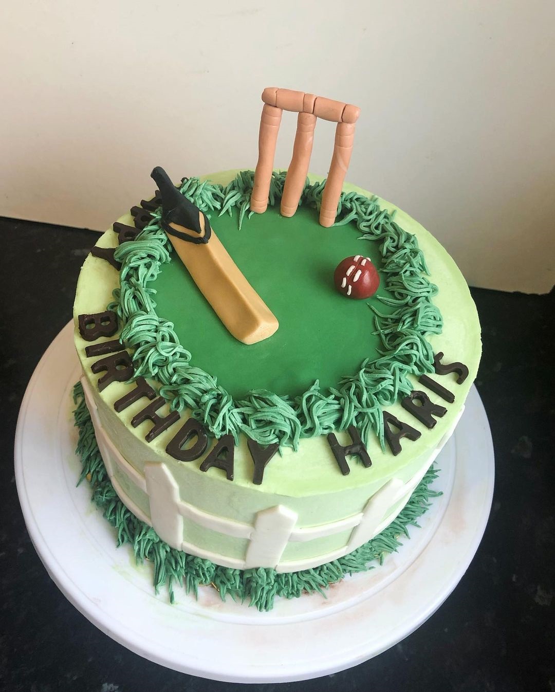 Cricket themed birthday cake for a... - Dream cakes by Aruni | Facebook